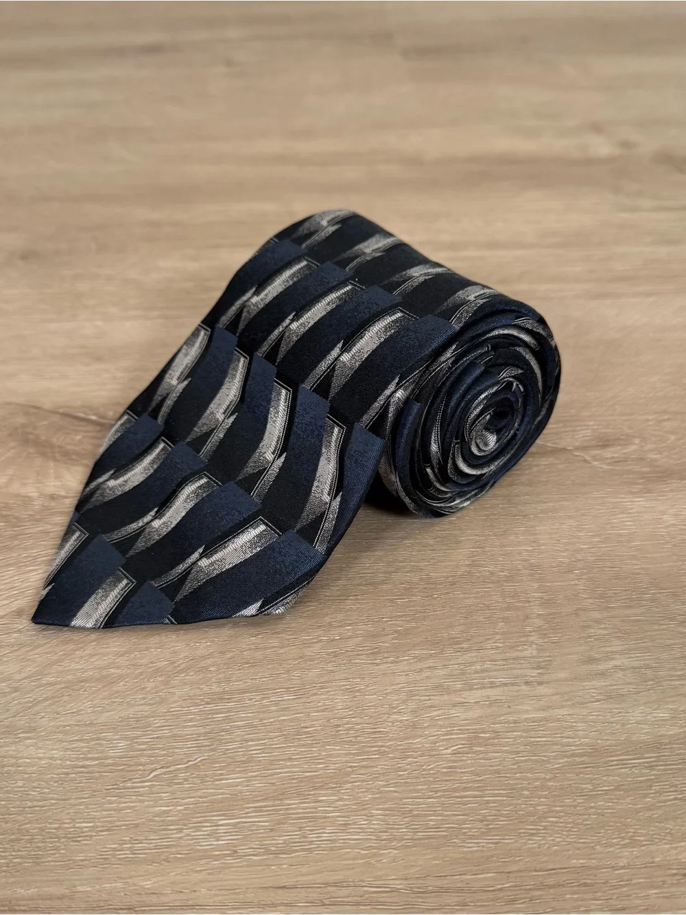 Vintage Arrow Navy and Silver Wave Stripe Tie